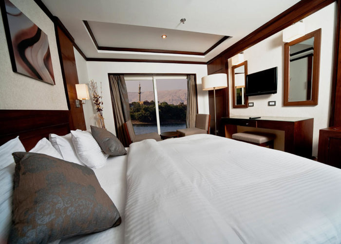 Nile cruise Farah